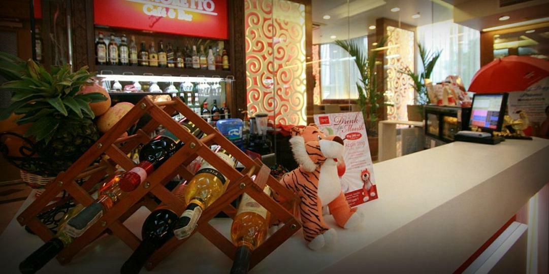 Networld Hotel Spa And Casino Pasay Buitenkant foto